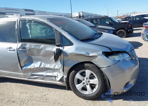 2015 Toyota Sienna Le 8 Passenger из США, поврежденный, VIN 5TDKK3DC0FS534436